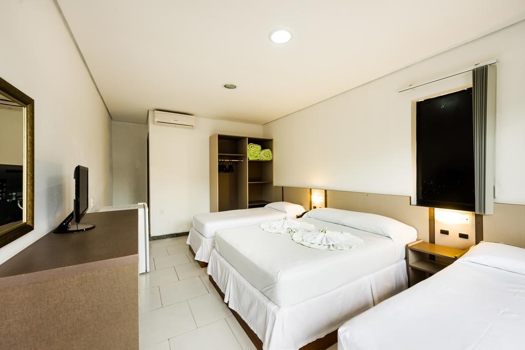 Hotel Brasil Penha  Quarto foto